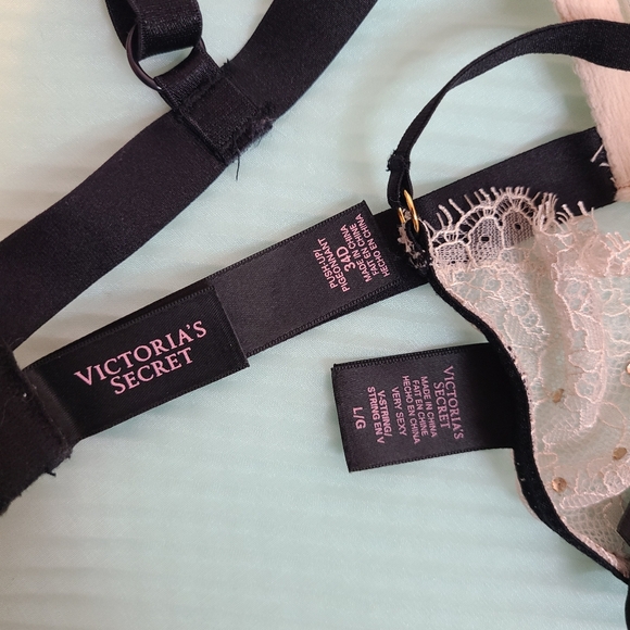 Y2K VS Very Sexy Rhinestone Lace Fashion Show Bra/ Panty Set Size 34D/Lg - Picture 8 of 10